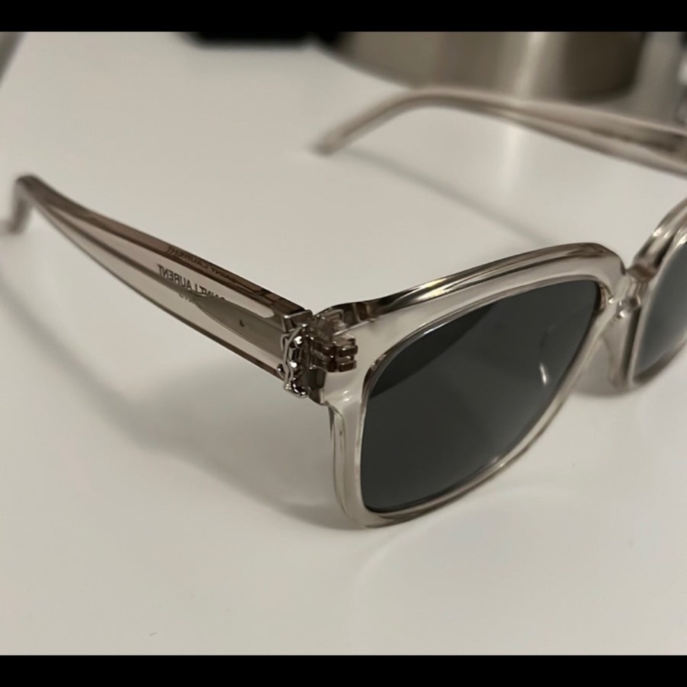 Saint Laurent M40 sunglasses